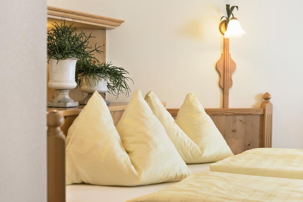 Landhotel Untermuellnergut Dorfgastein Oda fotoğraf